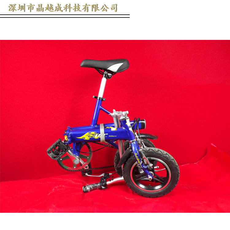 1马达功率;200W 24V 2最大行驶速度;26km/h 3主要材料;铝合金,PA66增强35%尼龙(参考8寸A型折叠车参数) 4转动系统;后轮驱动 5轮子尺寸;10英寸(前后充气) 6标准载重;最大90KG 7续行里程;锂电池助力约40KM(视路况), 8电池,充电器; 锂电6Ah 24V。配锂电高级充电器 9规格;959547cm 10折叠包装;775126cm 11整车重量; 锂电9.
